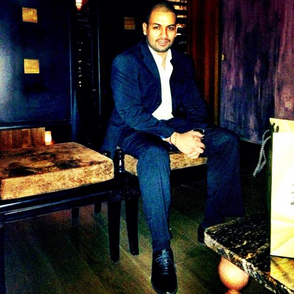 Profile Picture of Derek Rodriguez (@dflavs) on Poshmark