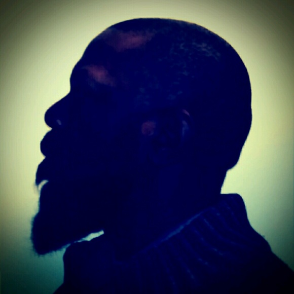 Profile Picture of Chaka Smith (@csmith1275) on Poshmark