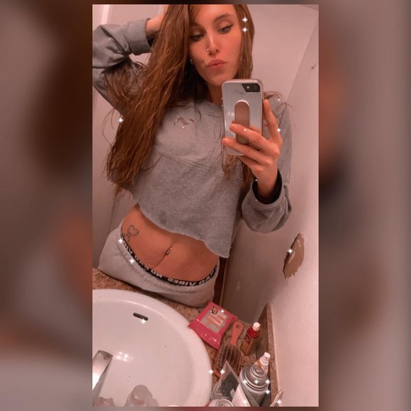 Profile Picture of Shawna Tinch (@hottie301245) on Poshmark