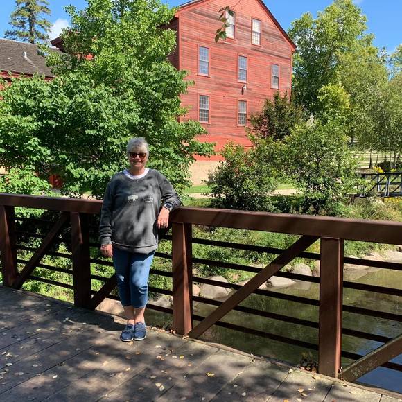 Profile Picture of Joan Orlikowski (@shutterbugtoo) on Poshmark