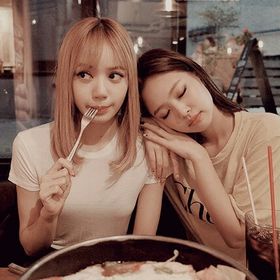 Profile Picture of Ryandra Arielly (@aryllw) on Pinterest