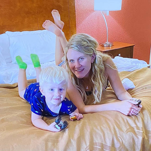 Profile Picture of Katie Felderman (@katiefelderman) on Poshmark