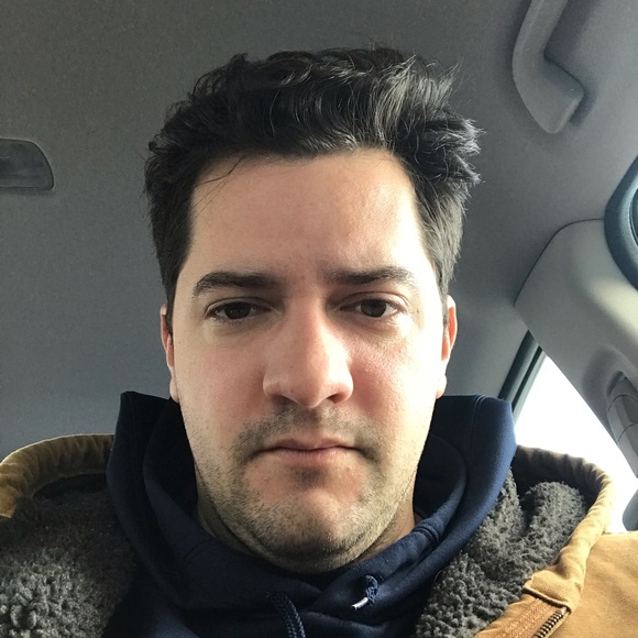 Profile Picture of Joseph Rosenhahn (@josephrosenhahn) on Poshmark