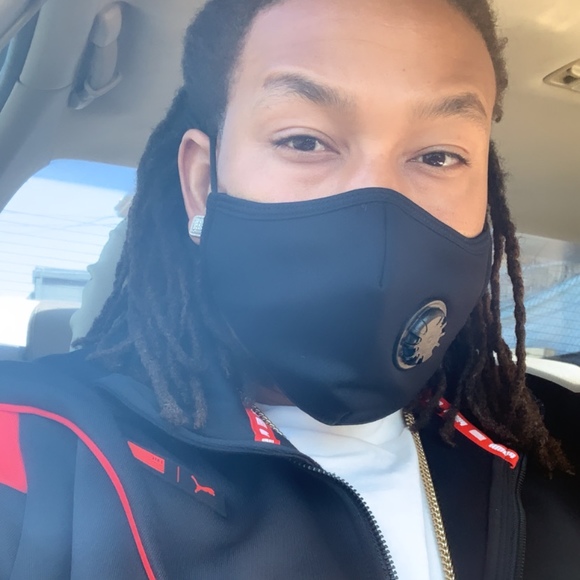 Profile Picture of Antoine Woolen (@tk3n) on Poshmark