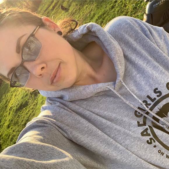 Profile Picture of Kimberly Dahlgren (@kimmaylove013) on Poshmark