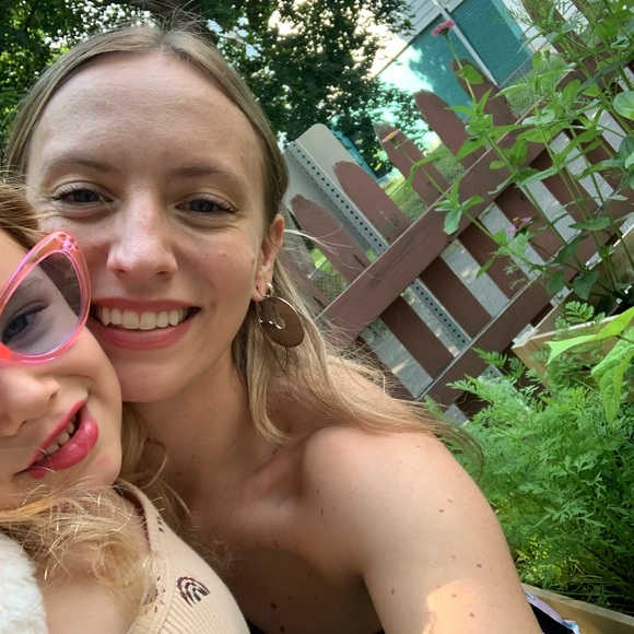 Profile Picture of Jenna Chase (@s0lcollective) on Poshmark