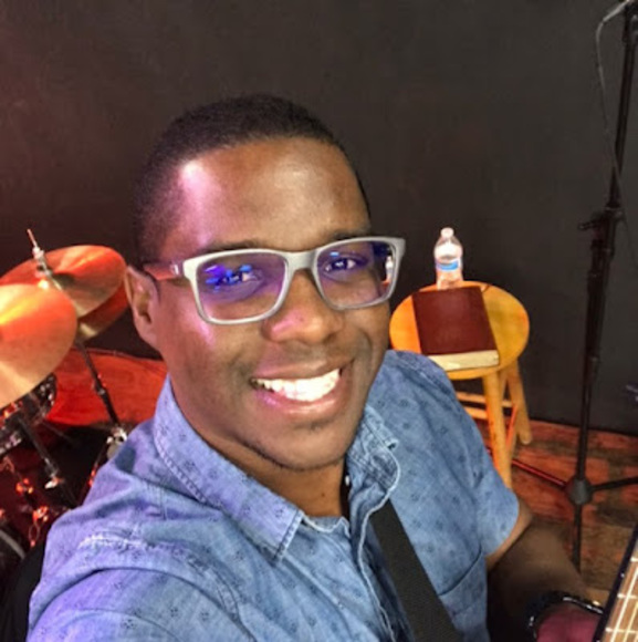 Profile Picture of Isaac Oscar (@isaac_oscar) on Poshmark