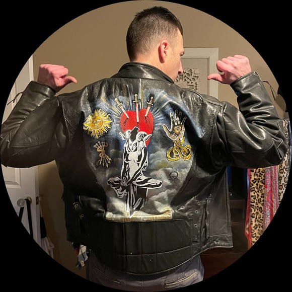 Profile Picture of Alex Flynn (@lowercompanion1) on Poshmark