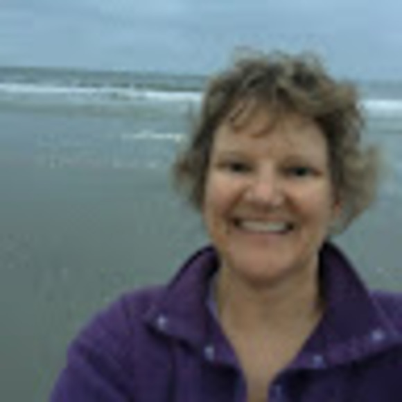 Profile Picture of Carolyn Cooley (@carolyncooley) on Poshmark