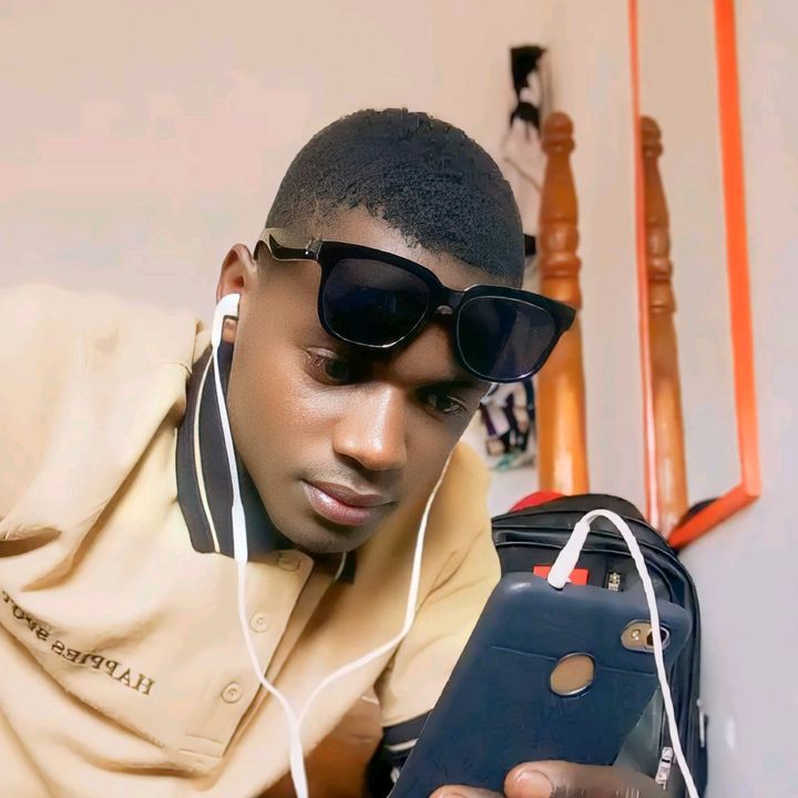 Profile Picture of MUNA  MAYUGE 🇺🇬🇰🇪 (@martinlizer) on Tiktok