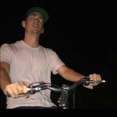 Profile Picture of Chris (@chriswooley14) on Twitter