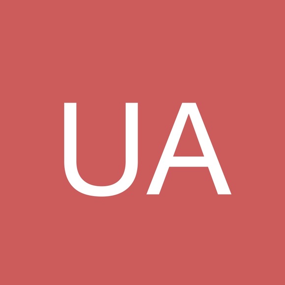 Profile Picture of Ursulla Andelman (@ursullaandelman) on Poshmark