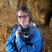 Profile Picture of Jenny Schultz (@SheraParhelia) on Youtube