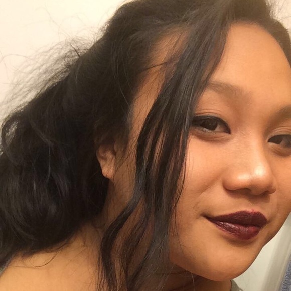 Pia Caduhada - Poshmark Profile Picture of Pia Caduhada (@piamichelle) on Poshmark