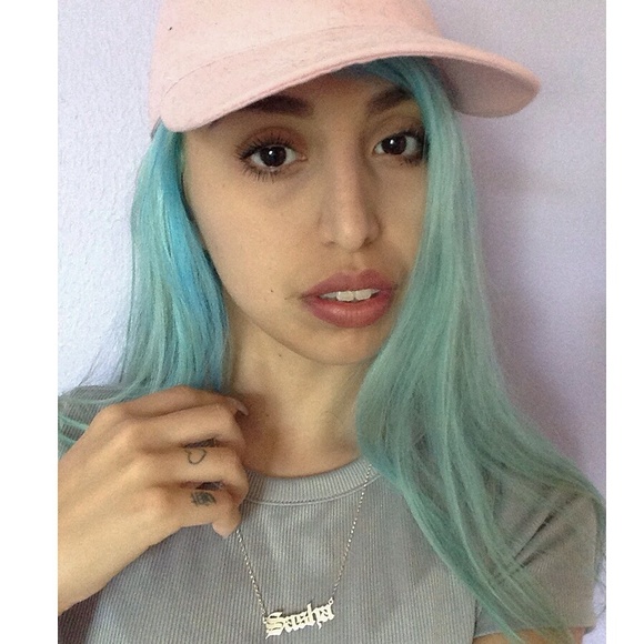 Profile Picture of Sasha Bradley (@sashabradley) on Poshmark