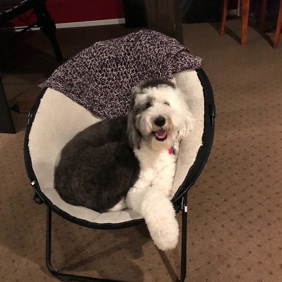 Profile Picture of Dylan Skinner (@dskin18) on Poshmark