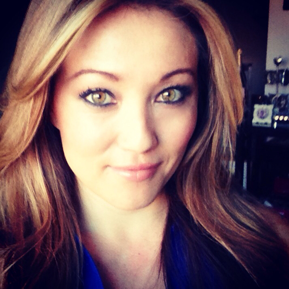 Profile Picture of Courtney Nanson (@cnanson) on Poshmark