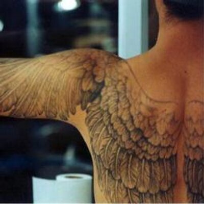 Profile Picture of Dennis Bryan De Mesa (@killereyeBrian) on Twitter