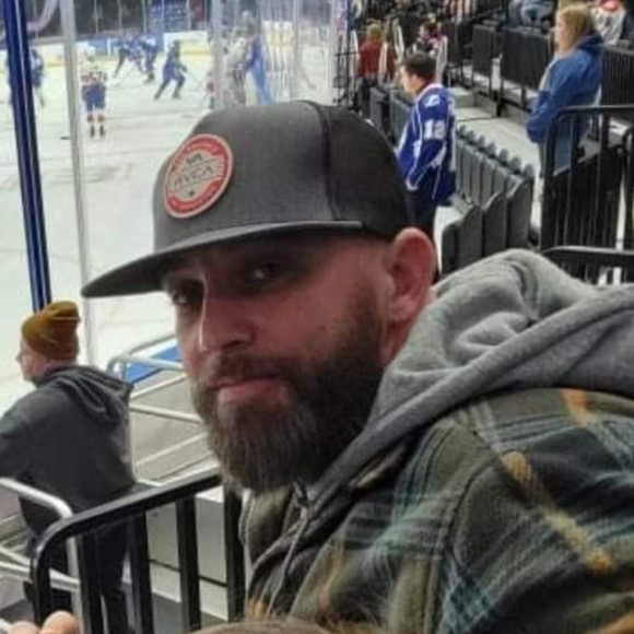 Profile Picture of Patrick Connolly (@irosh4331) on Poshmark