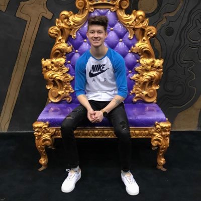 Profile Picture of B (@BrettEdwards21) on Twitter