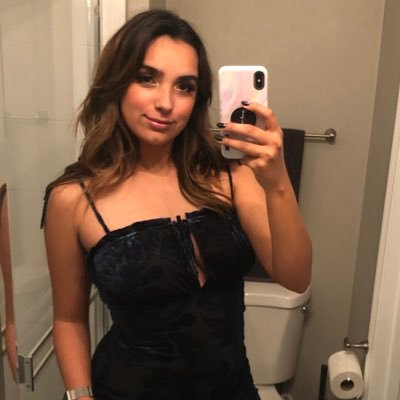 Profile Picture of Isis Jazmin ✌️ (@Indii_scribable) on Twitter