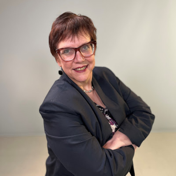 Profile Picture of Karen Rintamaki (@karenrintamaki) on Poshmark