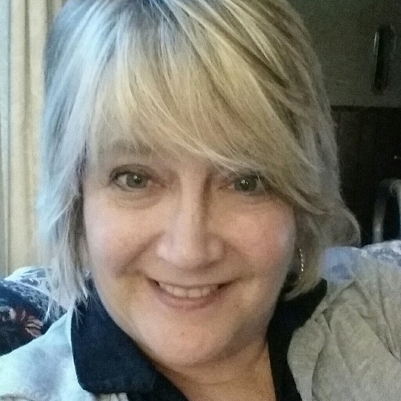 Profile Picture of Melva Pezzella (@melvap5135) on Poshmark