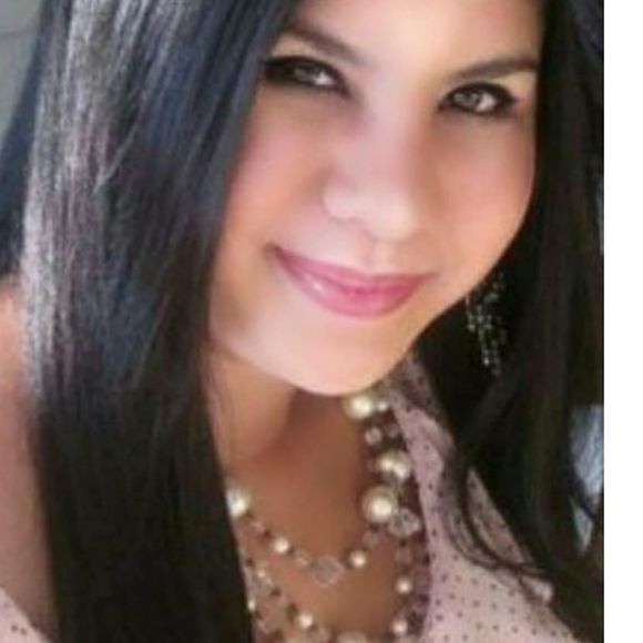Profile Picture of Crystal Davison (@ctxqt86) on Poshmark