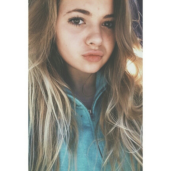 Profile Picture of Madi Hartzell (@madihartzell) on Poshmark