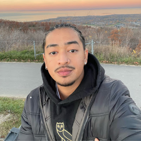 Profile Picture of John kyle Cueto (@jhnkylct) on Poshmark