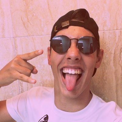 Profile Picture of Hugo Miño (@Soy_Papi_Hugo) on Twitter