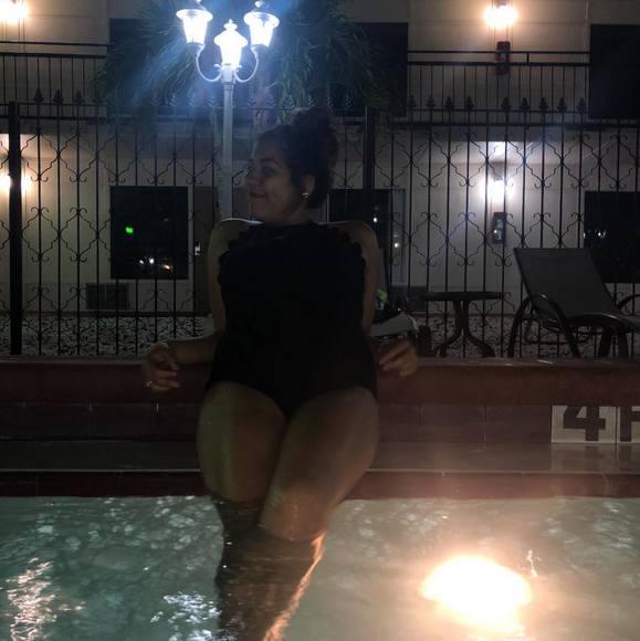 Profile Picture of Juliana Corrales (@julianacorra746) on Poshmark