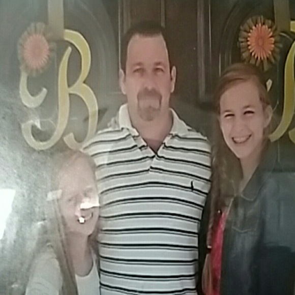 Profile Picture of David Boswell (@dlboswell) on Poshmark