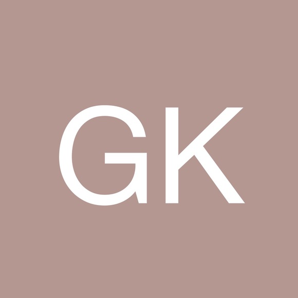 Profile Picture of Gleta Karczmarczyk (@gletak) on Poshmark