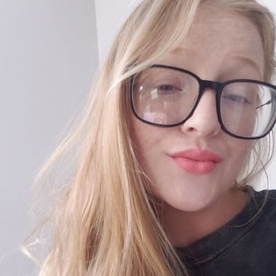 Profile Photo of Elizabeth Ballenger (@Elizabe20258930) on Twitter