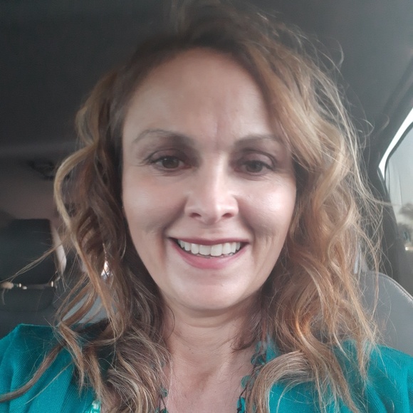 Profile Picture of Mona Franciscus (@mlfranci) on Poshmark