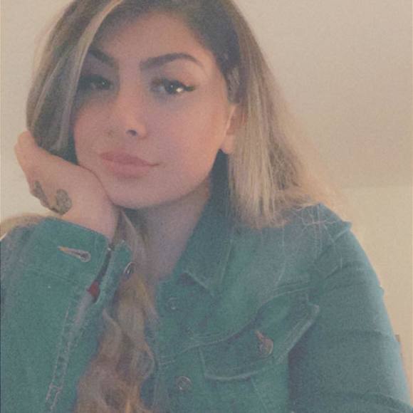 Profile Picture of Lucero Rivera (@luceroluv) on Poshmark