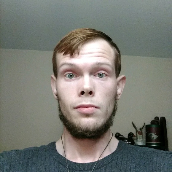 Profile Picture of Travis Schwab (@travisschwab) on Poshmark
