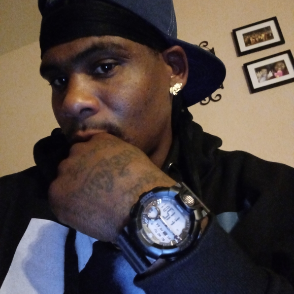 Profile Picture of Charles Newton (@charlesnewto680) on Poshmark