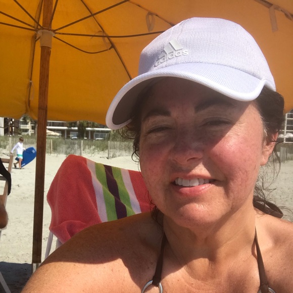 Profile Picture of Becky Stahler (@stahler) on Poshmark