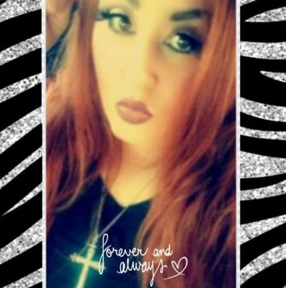 Profile Picture of Dawn Renee (@dawny83) on Poshmark