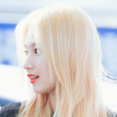 Profile Picture of Wan Chou (@WanChou5) on Twitter