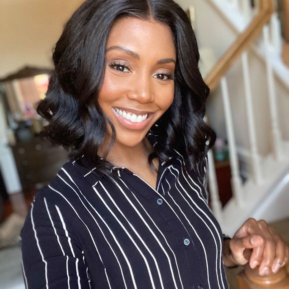 Profile Picture of Ivanne B (@andreabursey) on Poshmark