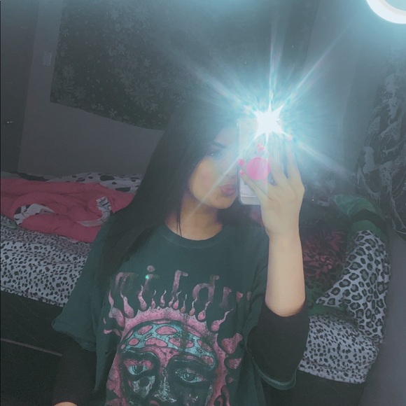 Profile Picture of Alyssa Jimenez (@alyssaj2323) on Poshmark