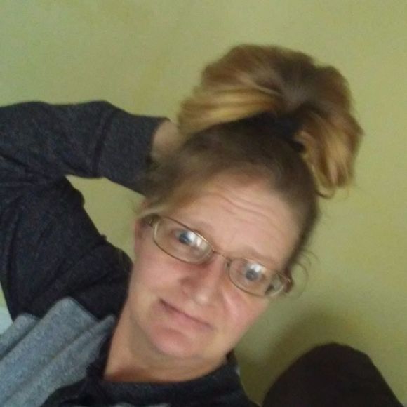 Profile Picture of Melissa Lucas (@missykaye2523) on Poshmark