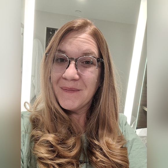 Profile Picture of C Graham (@mscgirl35) on Poshmark