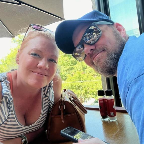 Profile Picture of Robert Frost (@rafrost2323) on Poshmark