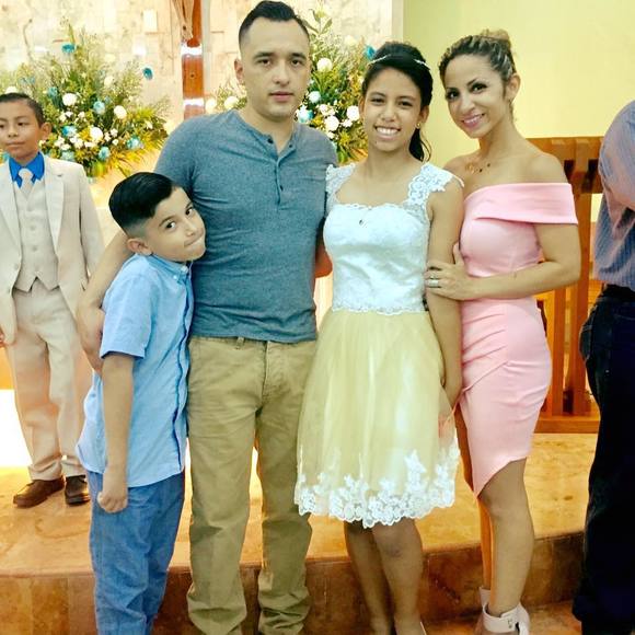 Profile Picture of Itzel Herrera-martinez (@itzel_real) on Poshmark