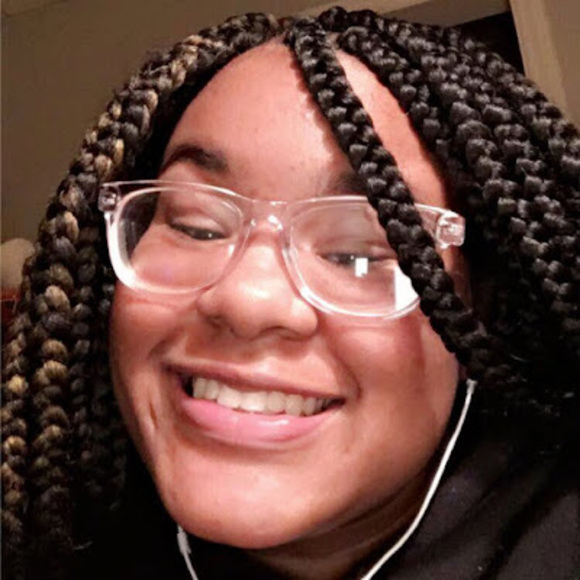 Profile Picture of Tera Jackson (@terajanae2) on Poshmark