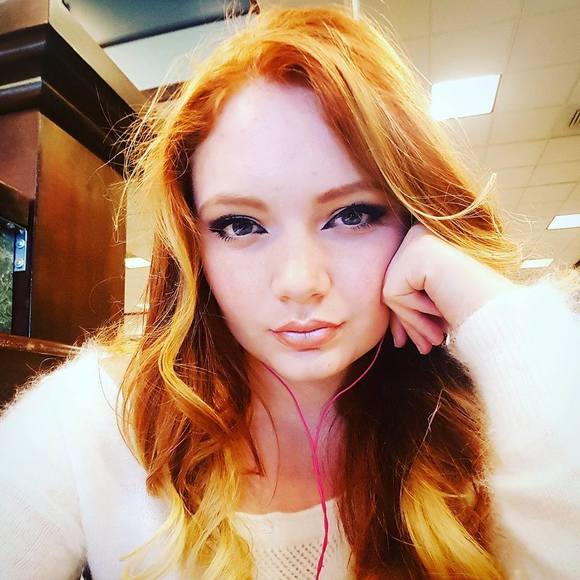 Profile Picture of Alex Byers (@alexbyers22) on Poshmark